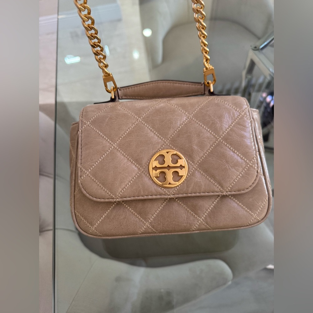 Tory Burch Shoulder Bag.